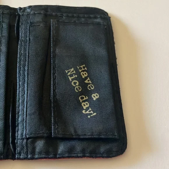 Robin Ruth Canada Wallet - Picture 6 of 9